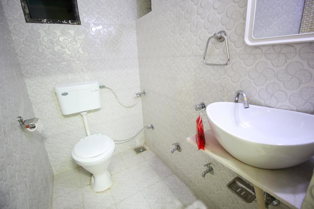 אחמדאבאד Hotel Honey Bunny מראה חיצוני תמונה